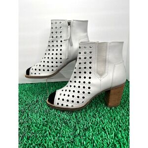 TOMS White Leather‎ Perforated Peep Toe Ankle Boots – Women's 9
